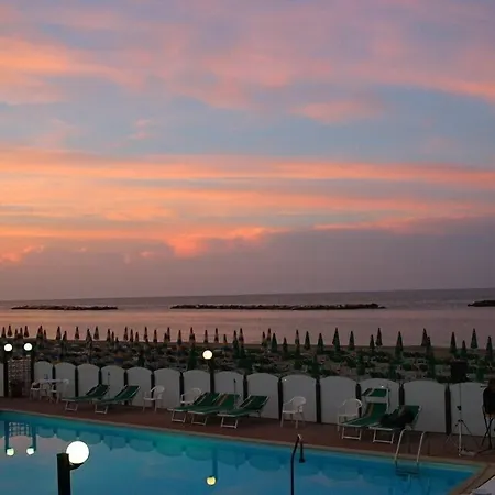 Отель Apollonia Sea View & Pool Лидо-ди-Савио