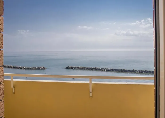 Hotel Apollonia Sea View & Beach Pool Hotel 3*