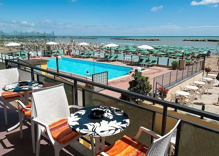 Hotel Apollonia Sea View & Beach Pool 3* Lido Di Savio