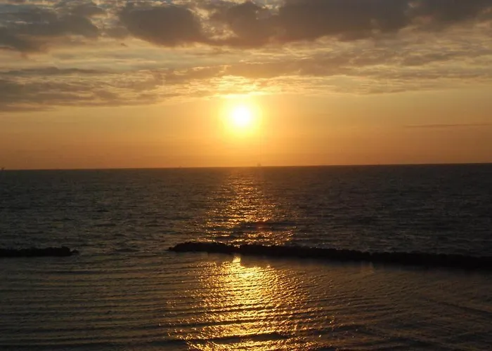 Apollonia Sea View & Beach Pool Szálloda 3*
