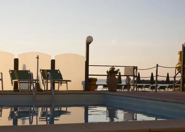 Apollonia Sea View & Beach Pool 3*