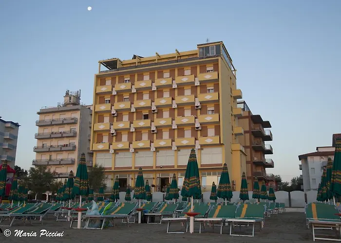 Apollonia Sea View & Beach Pool 3*